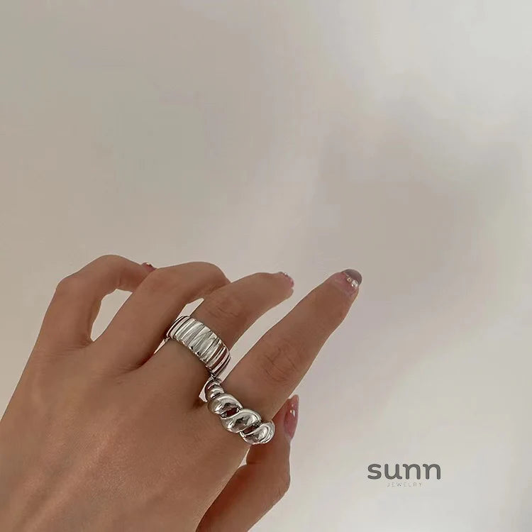 Victory Twist Adjustable Ring