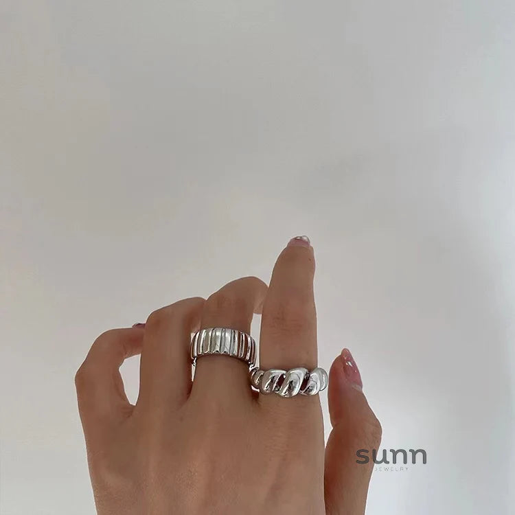 Victory Twist Adjustable Ring