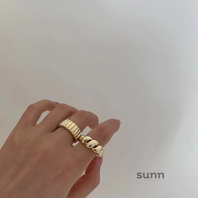 Victory Twist Adjustable Ring