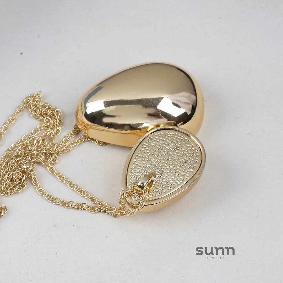 Vida Teardrop Pendant Necklace