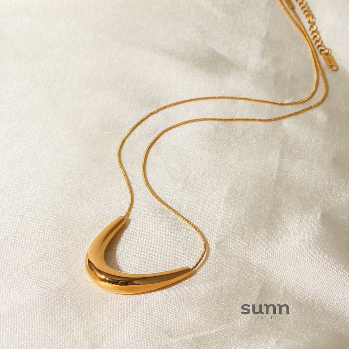 Vienna Dainty Smile Necklace [DRHPD1MX]