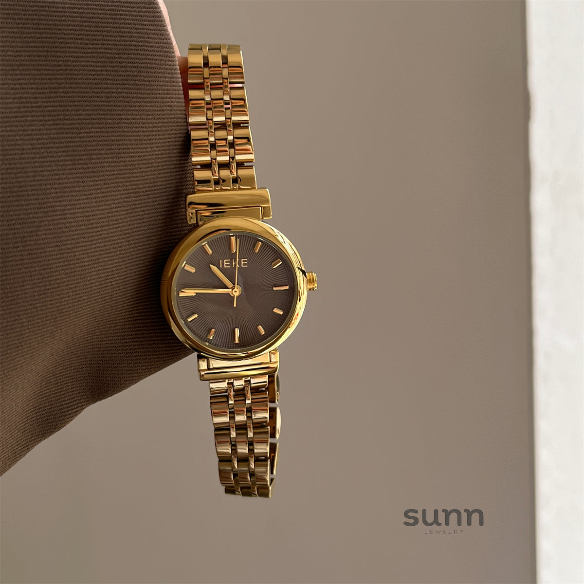 Violett Serpent Charm Watch [7SM61K57]