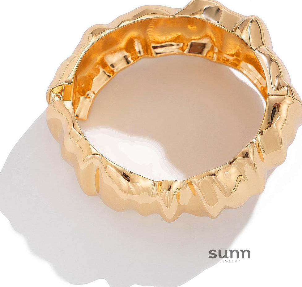 Violetta Sculpted Pearl Bracelet [7TL8I883]