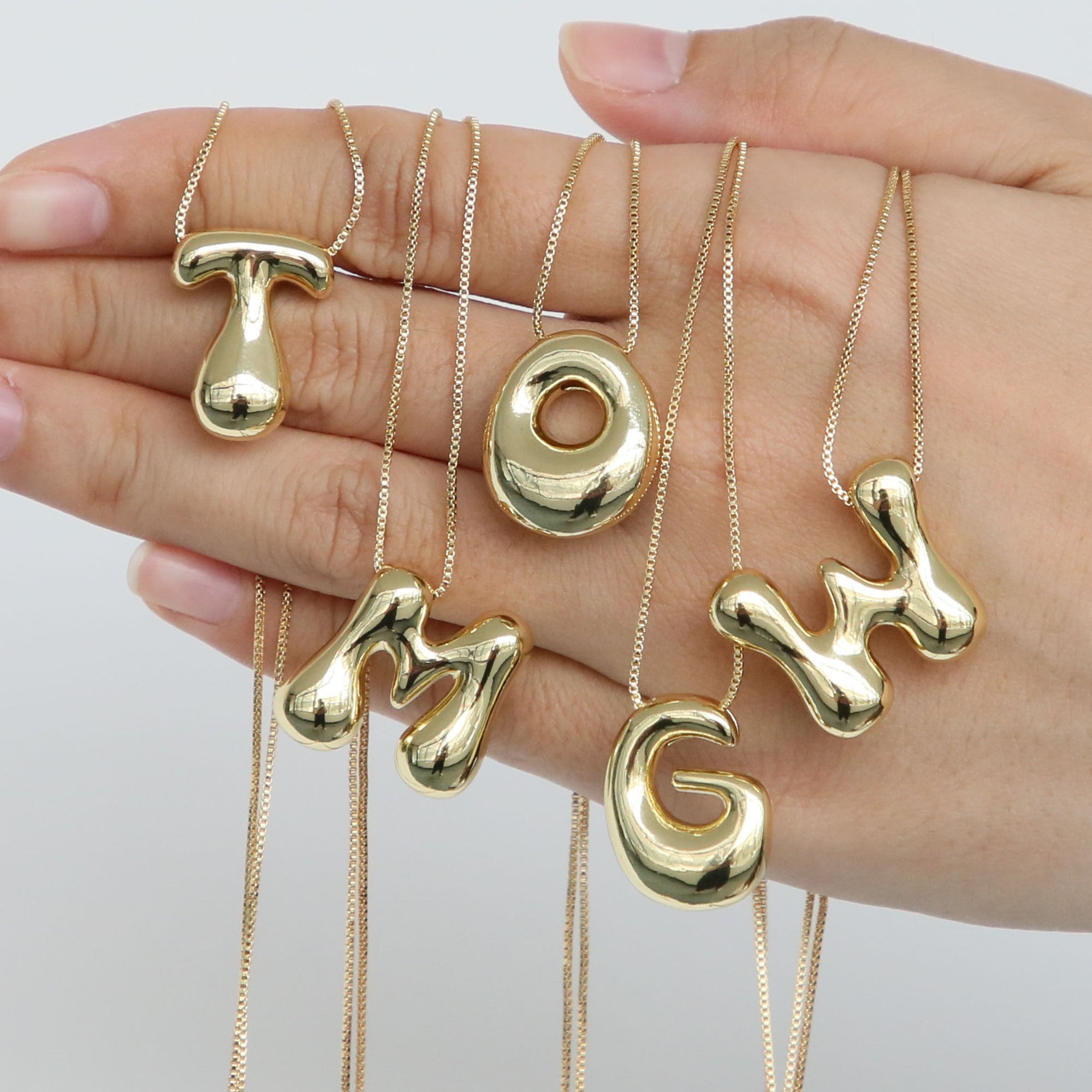Virginia Bubble Initial Necklace [5F88TCFO]