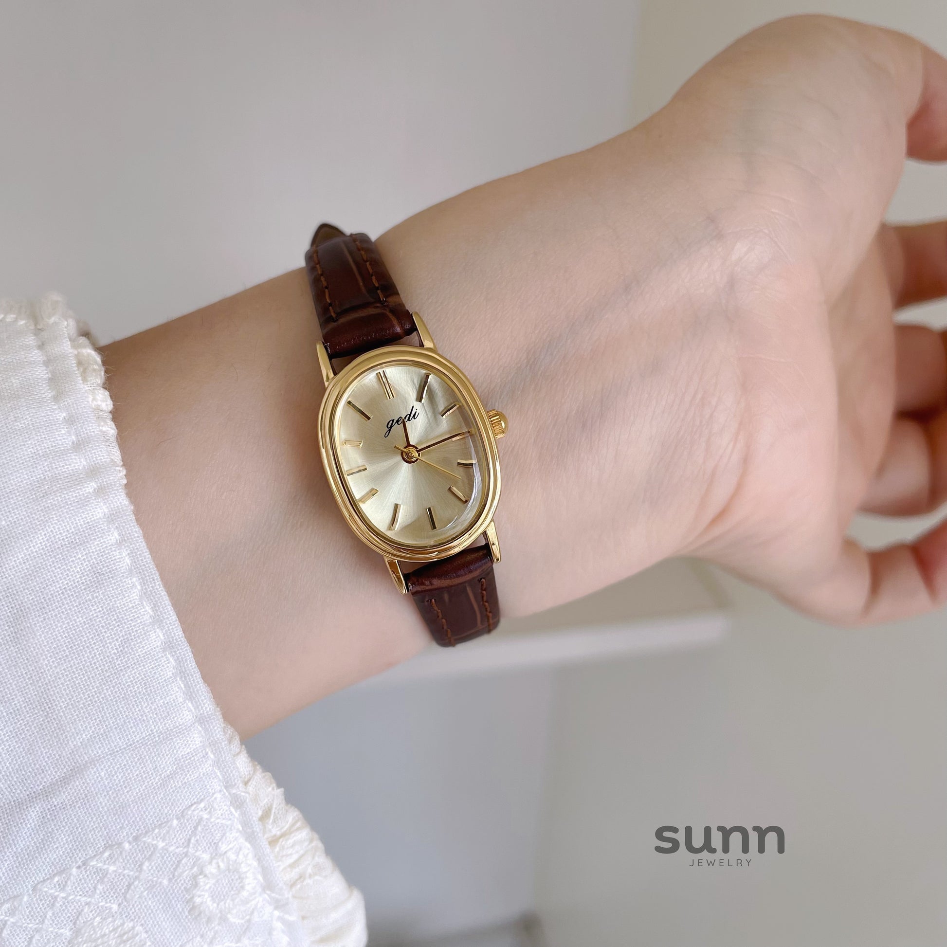 Vita Petite Oval Watch [NK6KEARP]