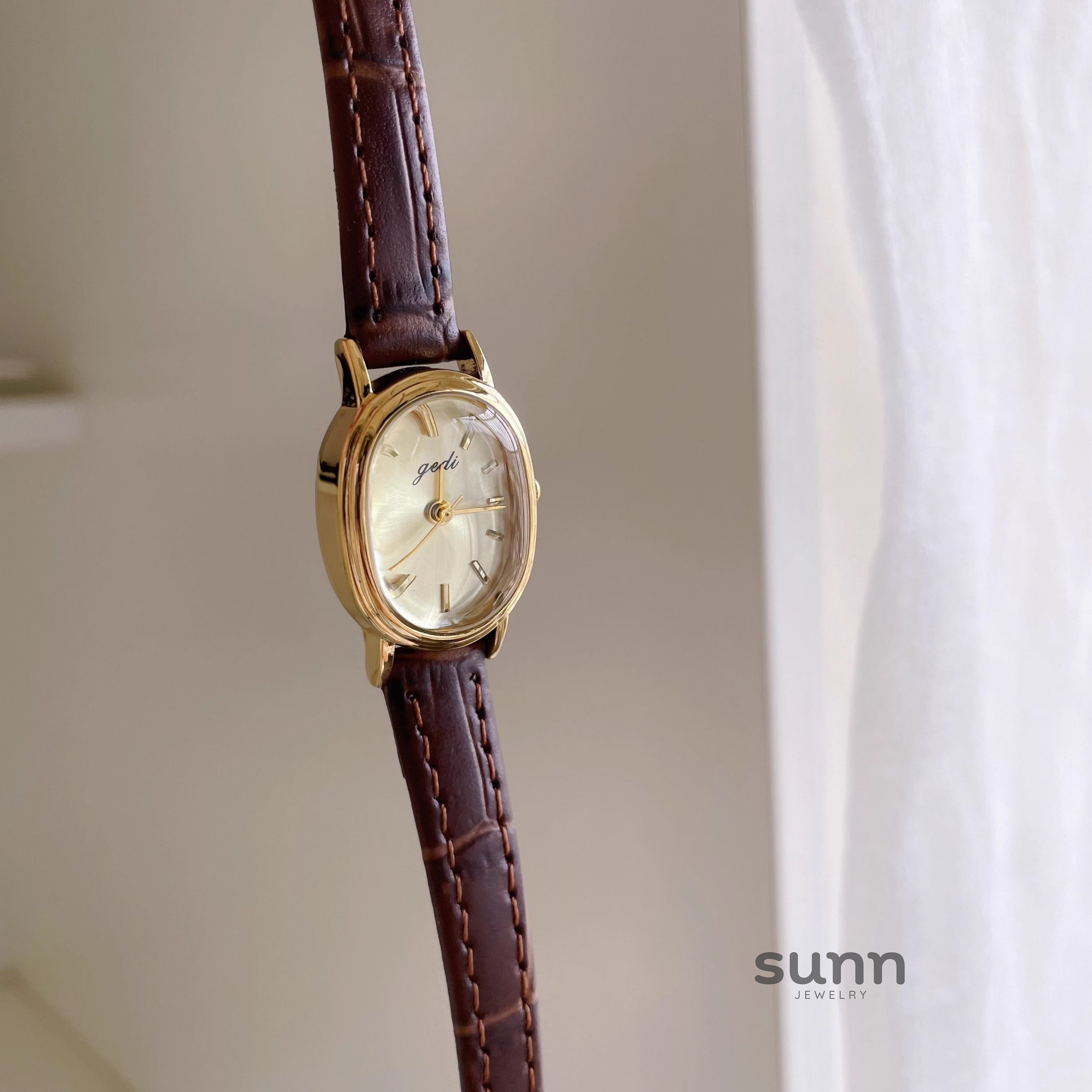 Vita Petite Oval Watch [5RUSE6I5]