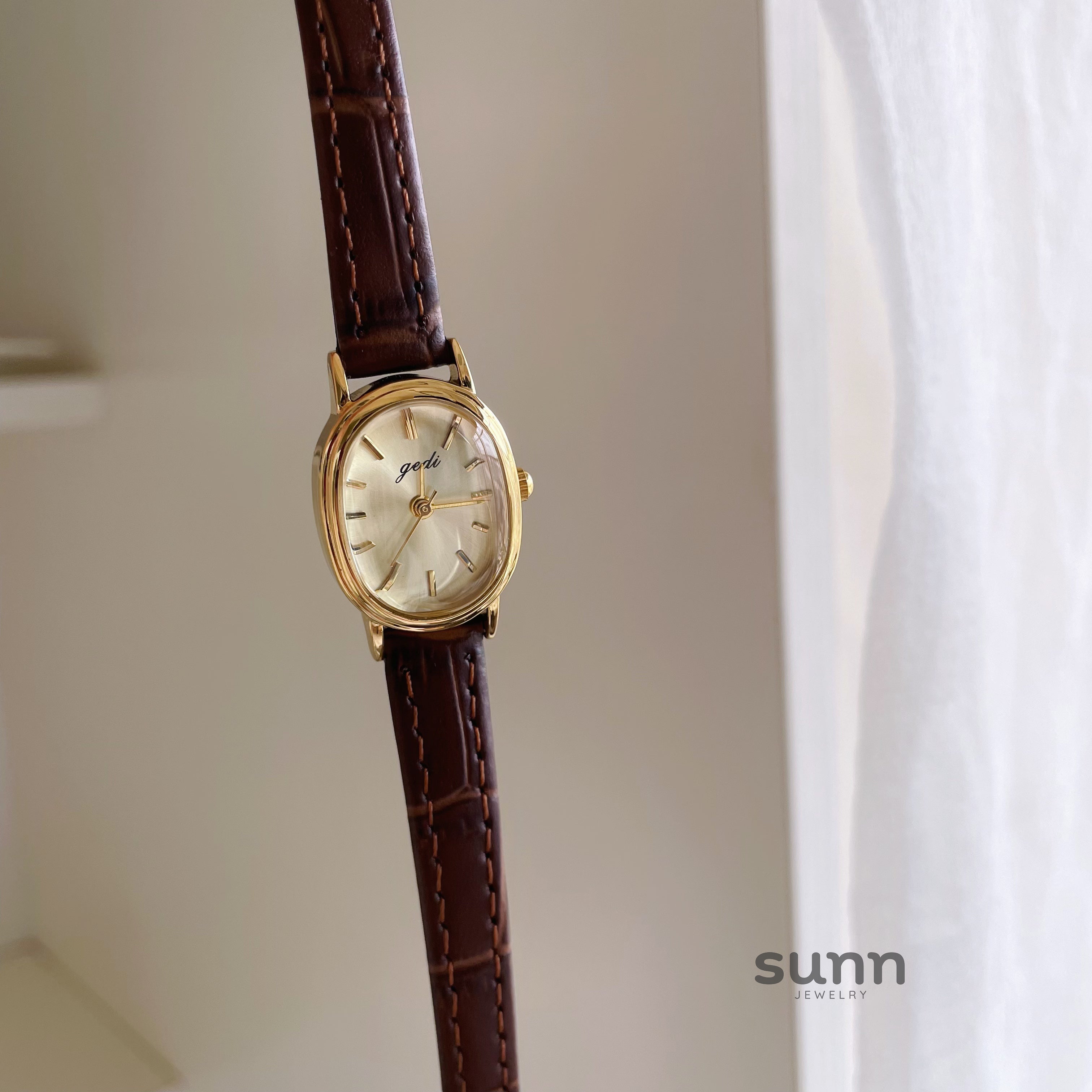Vita Petite Oval Watch [4VQ3631L]