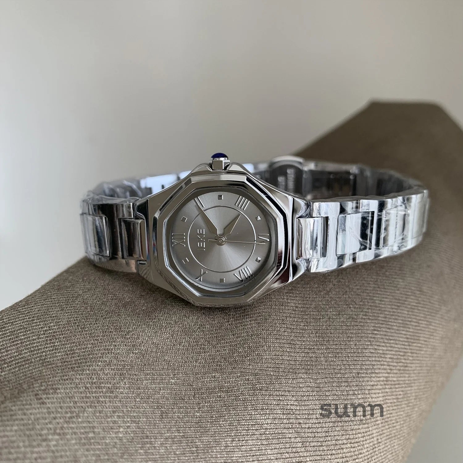 Vittoria Elegant Steel Wristwatch