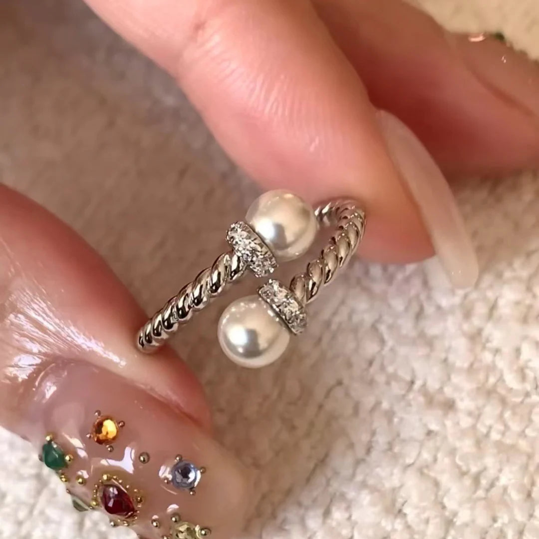 Vivian Vintage Pearl Twist Ring