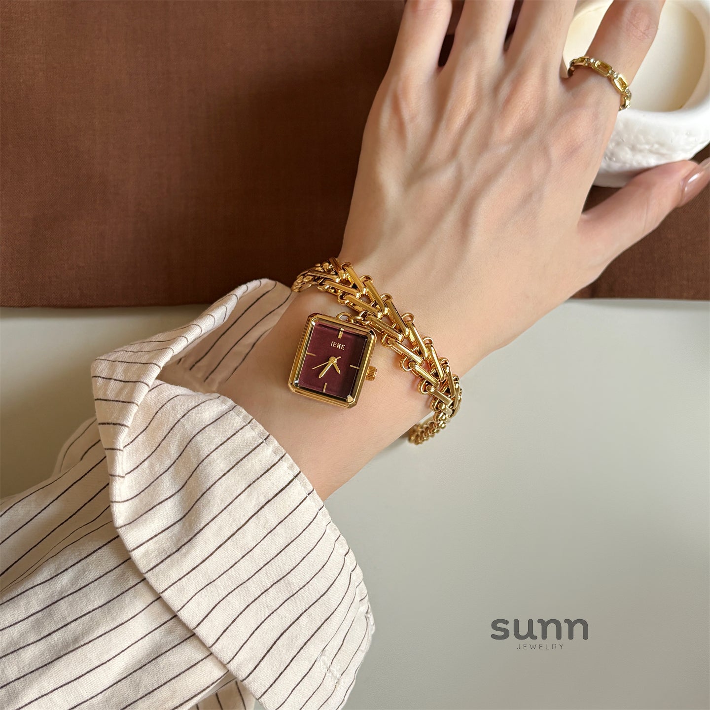 Viviana Square Bracelet Watch [VKCAZC4Q]