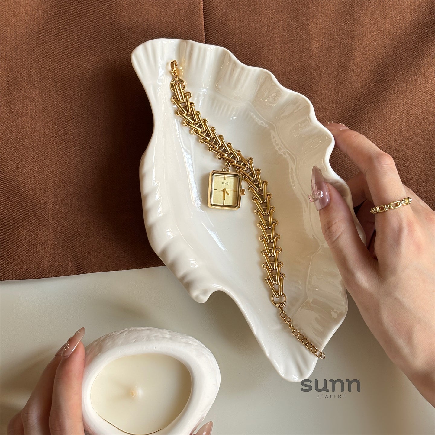 Viviana Square Bracelet Watch [M6M7ETFI]