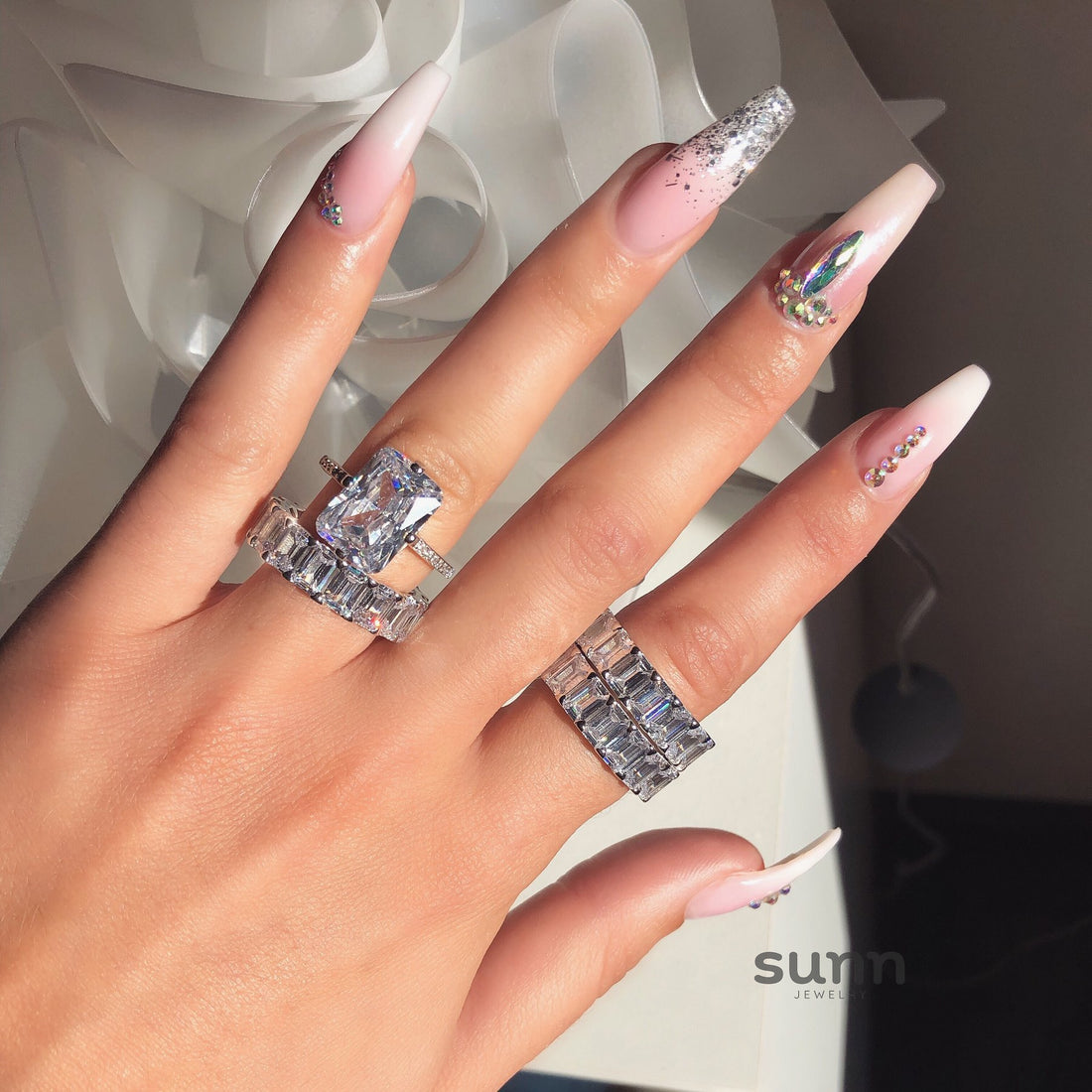 Vivianne Square Diamond Ring [HXA9NPJH]