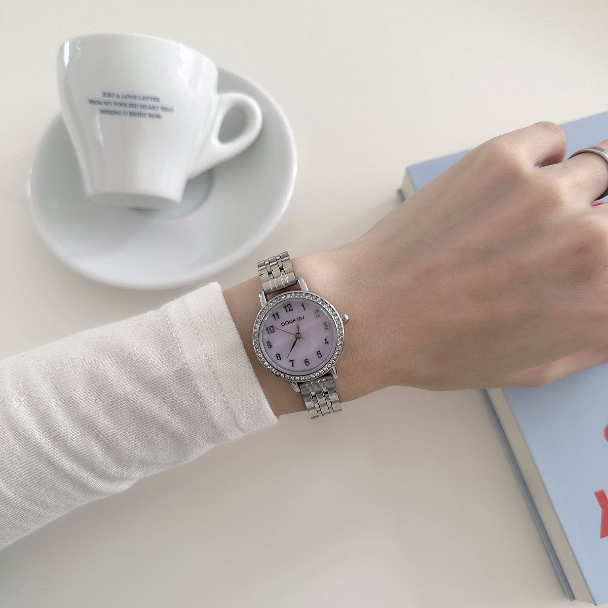 Vivienne Starry Pearl Watch [WW8R5PL2]