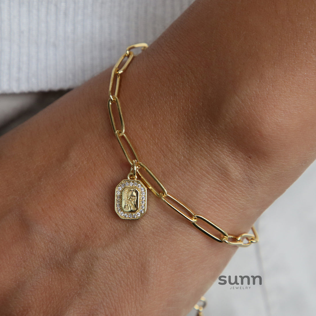 Vy Initial Paperclip Bracelet [MGVMZZMD]