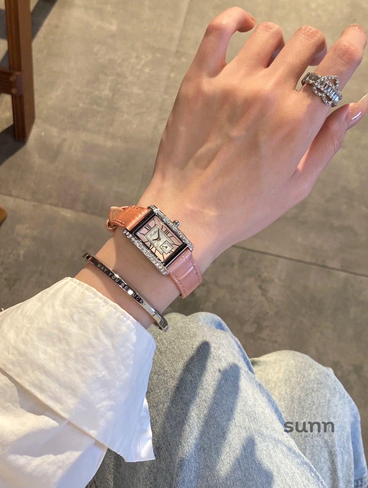 Waverly Vibrant Square Watch [83BDOBW2]