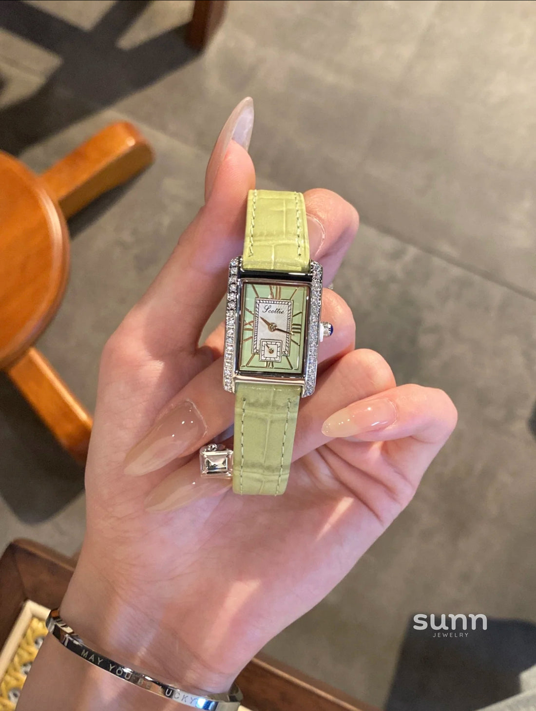 Waverly Vibrant Square Watch [VLX60FLM]