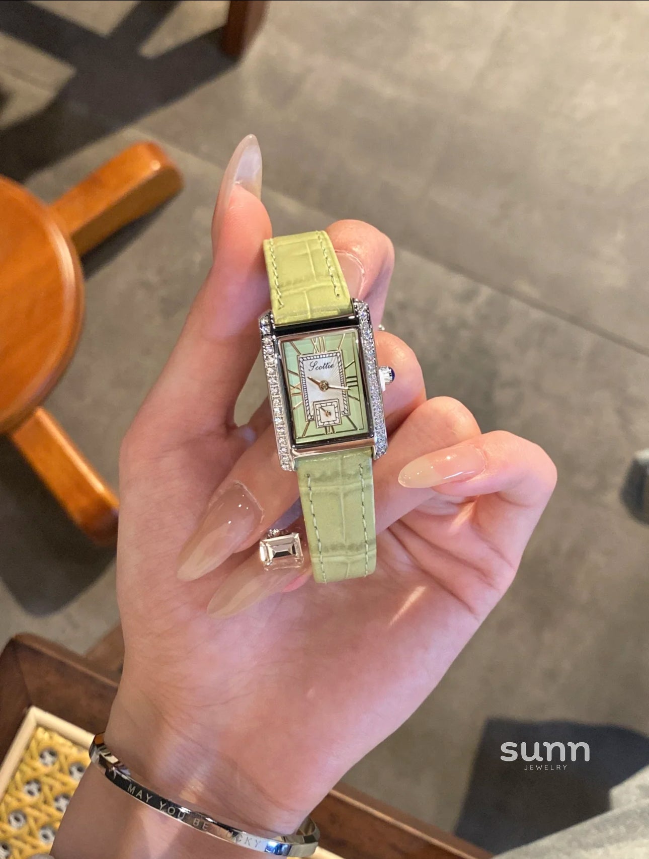 Waverly Vibrant Square Watch [57D0GQQI]