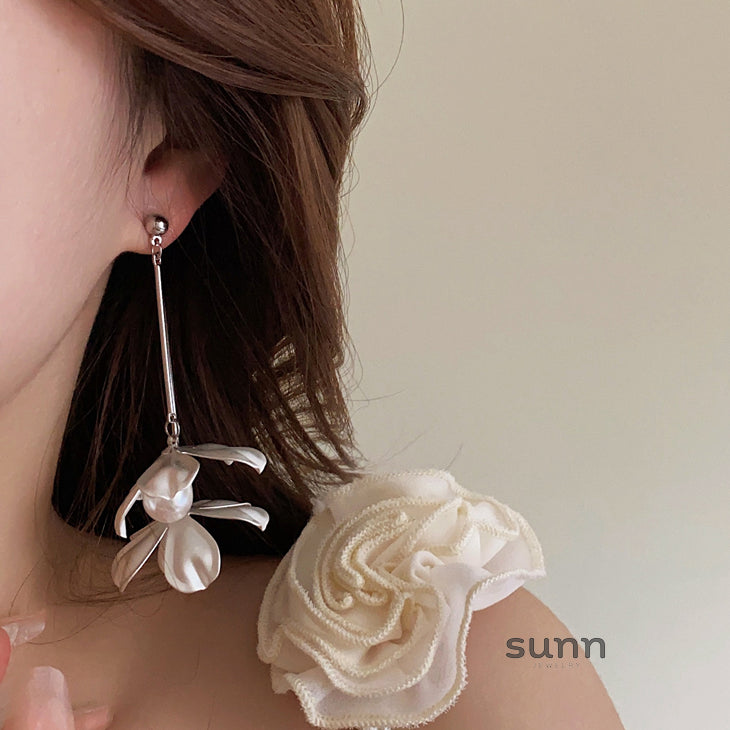 Westlyn Floral Pearl Drop Earrings [7P4JOQ0Q]