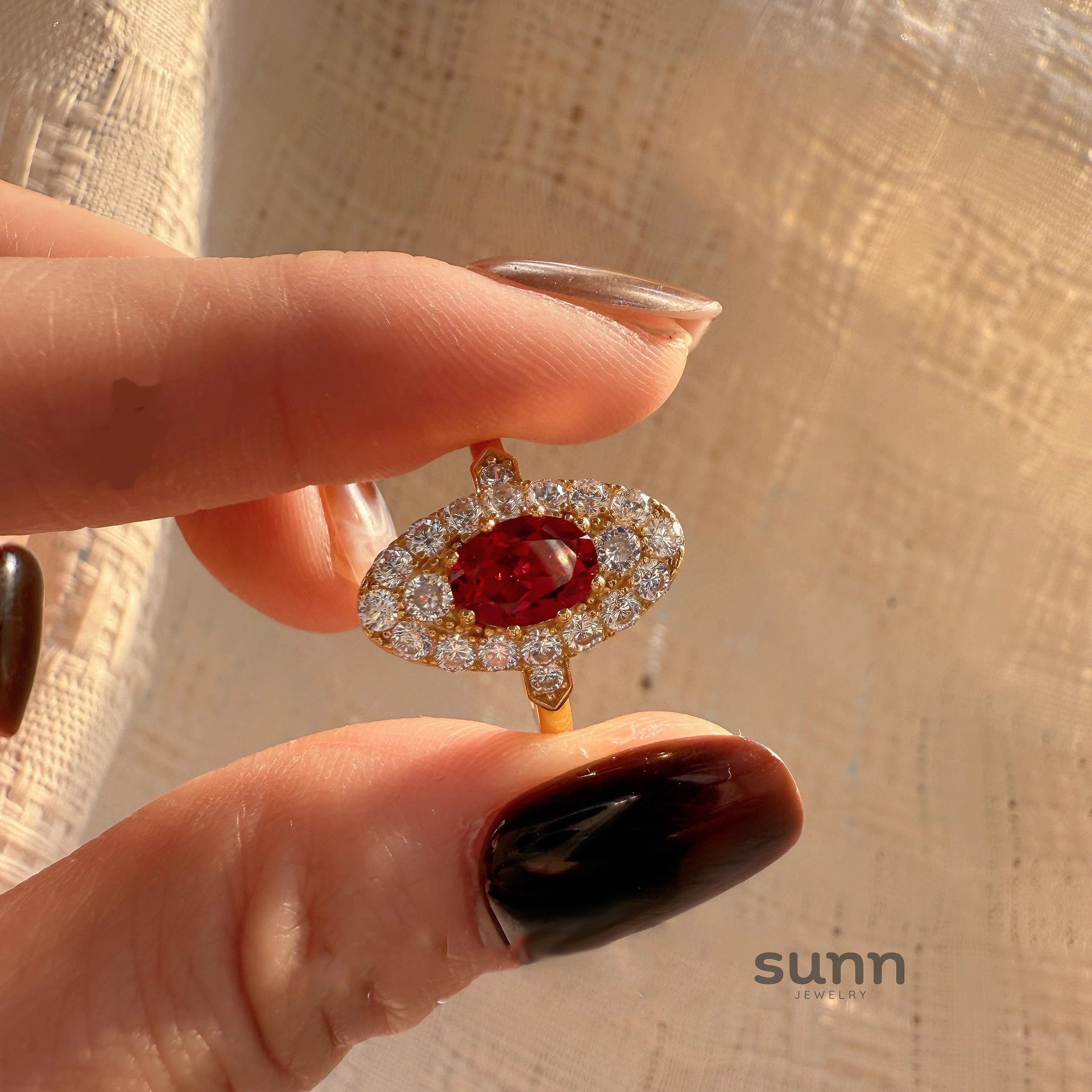 Westlyn Royal Ruby Ring [U85J20KZ]