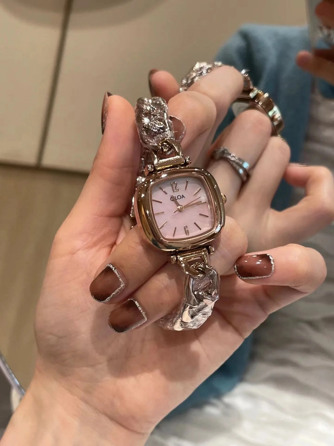 Westlynn Elegant Barrel Watch