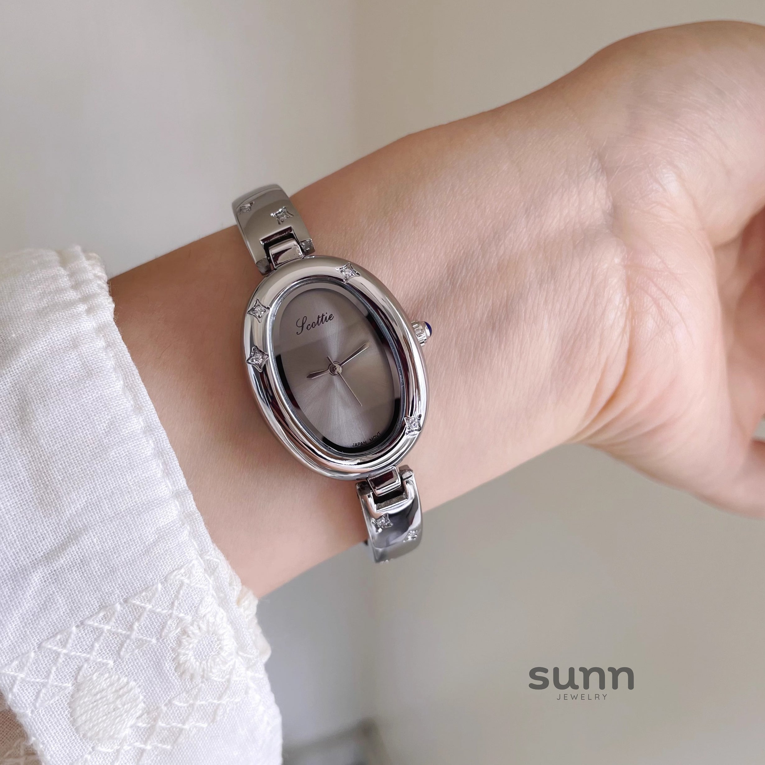 Westlynn Oval Bracelet Watch [7MW3I4BE]