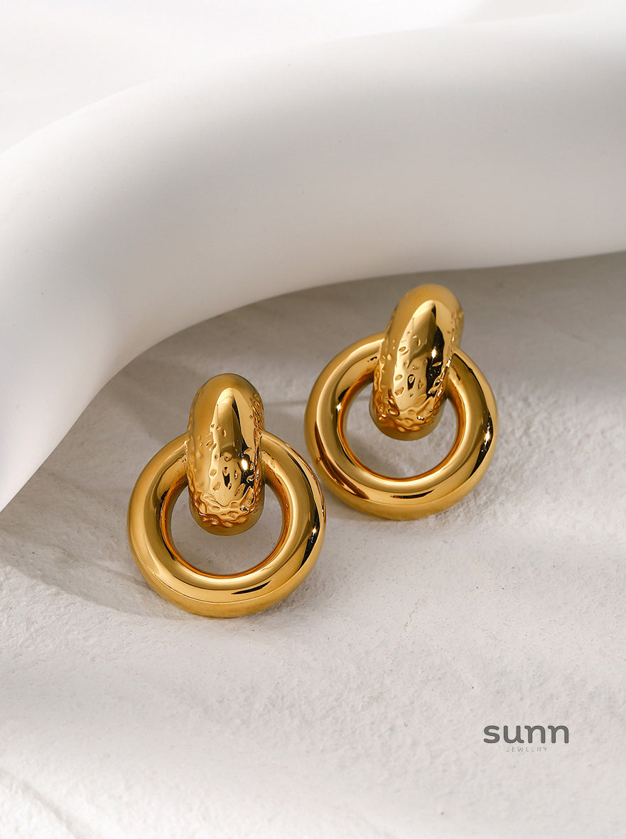 Wilhelmina Sculptural Hoop Earrings [5YCYZQF7]