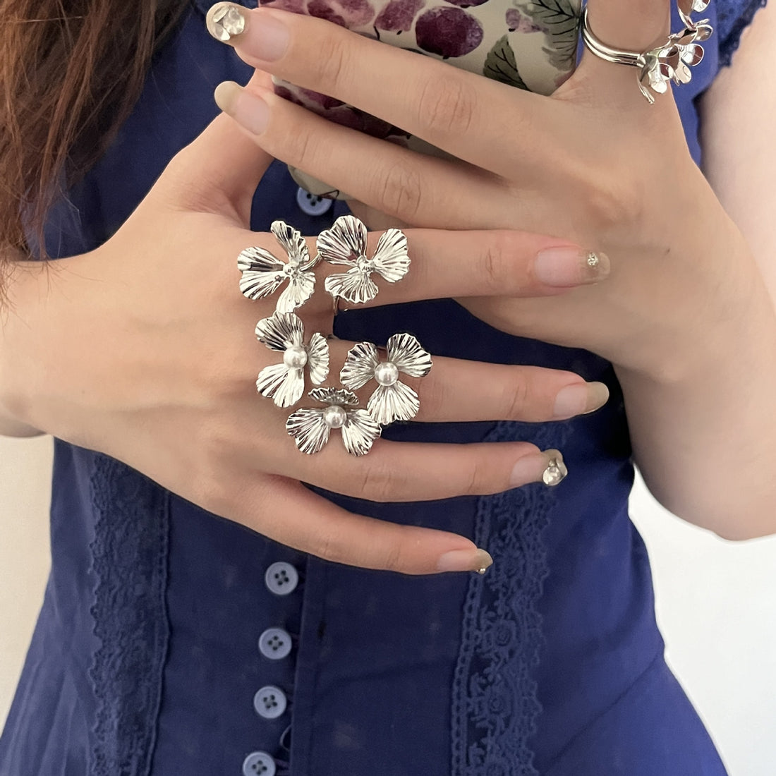 Willamina Asymmetric Petal Ring [NZAUQ5OH]