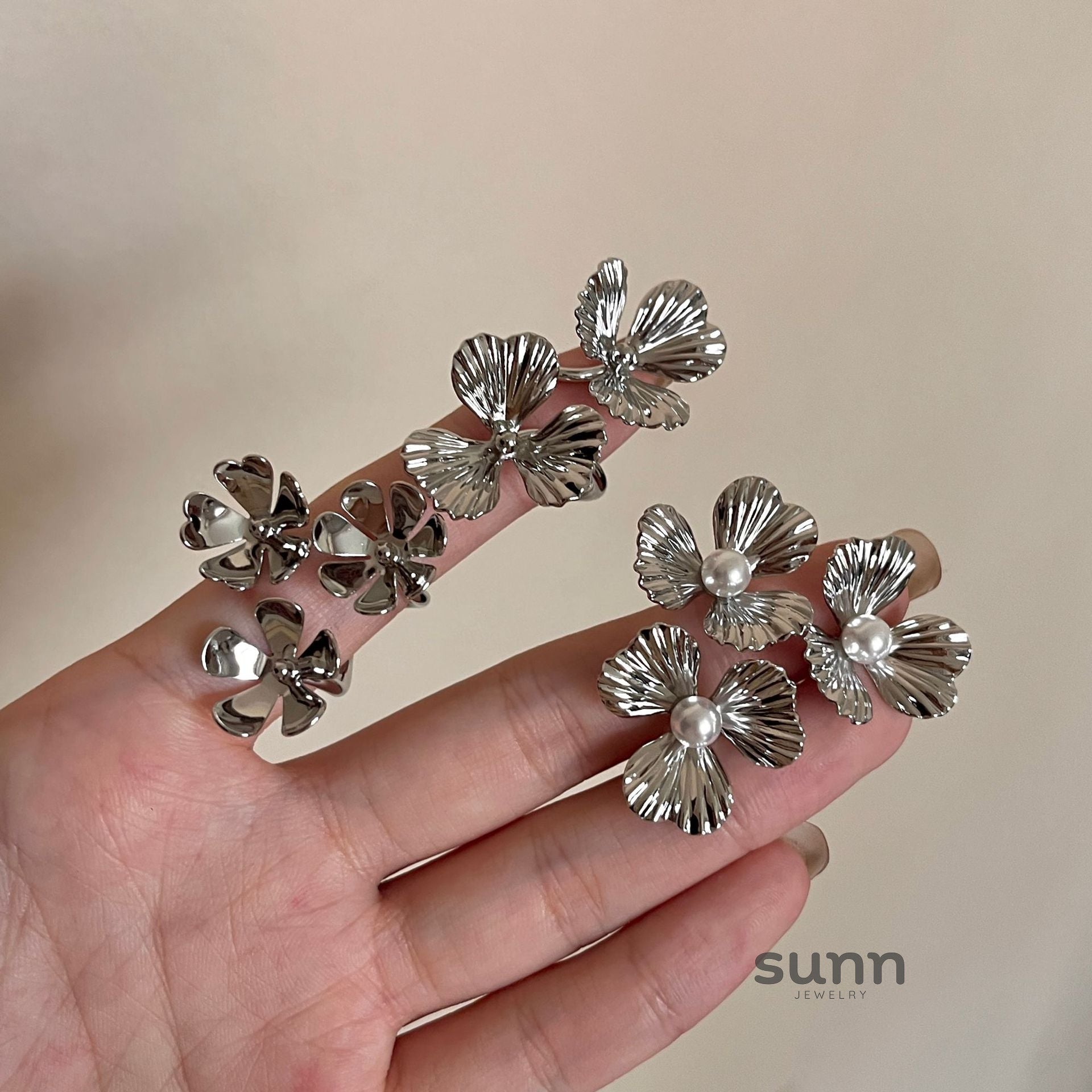 Willamina Asymmetric Petal Ring [9U5FADUN]