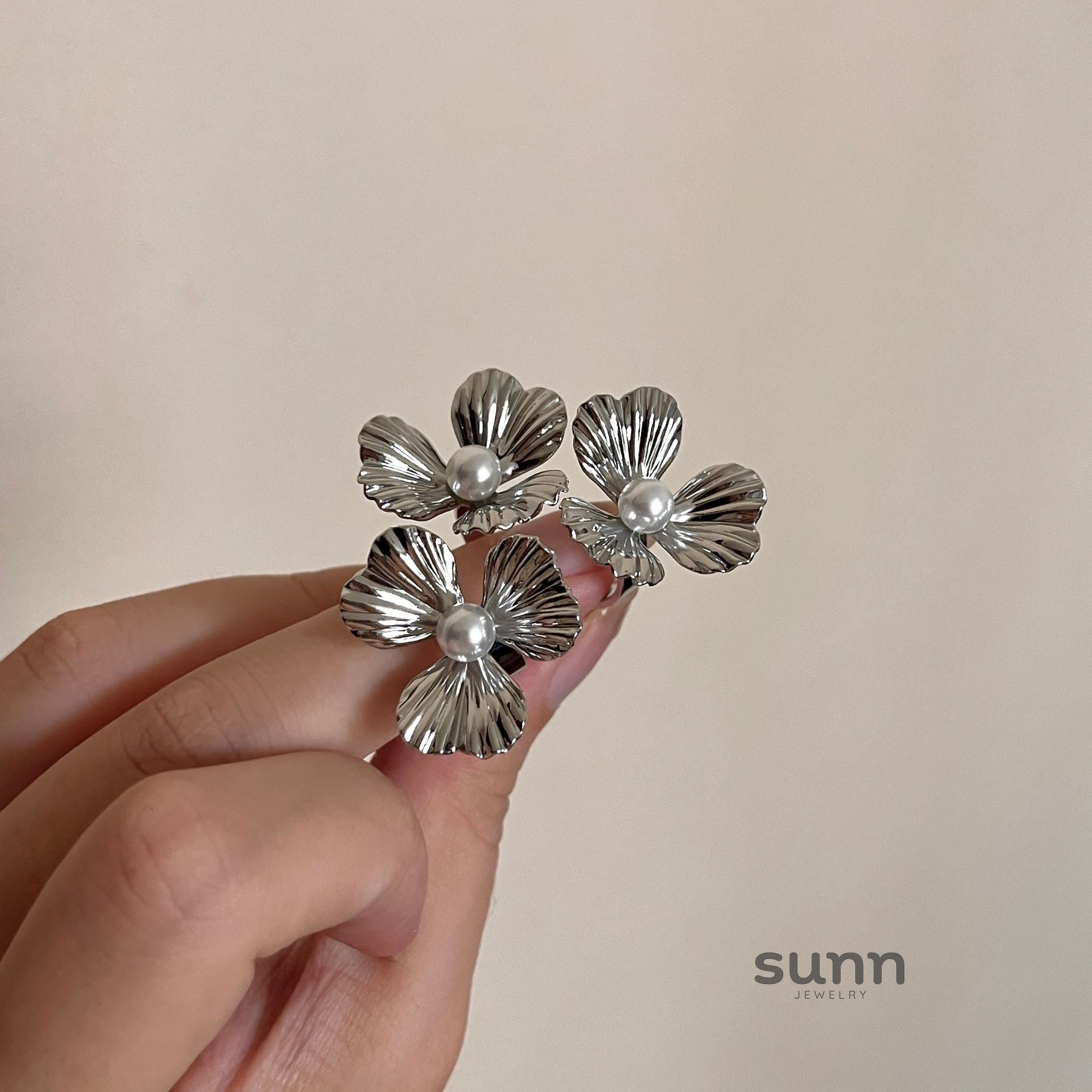 Willamina Asymmetric Petal Ring [TXZV8WLU]