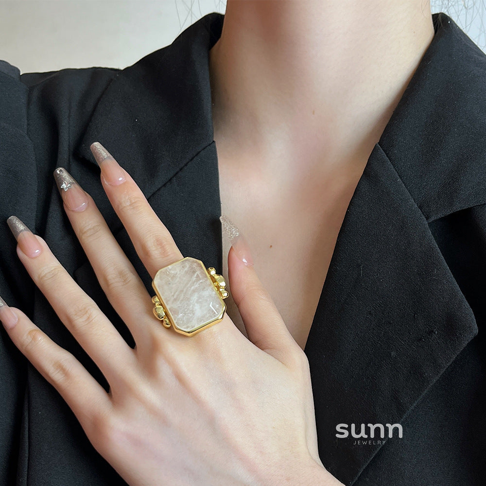 Wilma Retro Crystal Cocktail Ring [RWZTA92H]