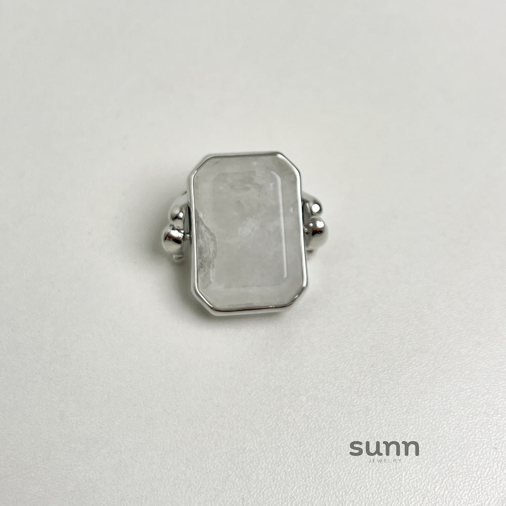 Wilma Retro Crystal Cocktail Ring [NEWS3WXN]
