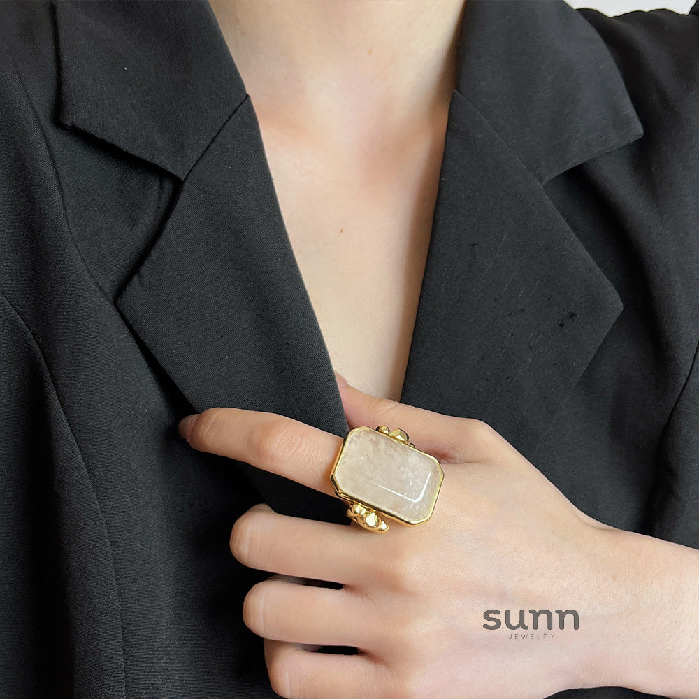 Wilma Retro Crystal Cocktail Ring [YFTT0W52]