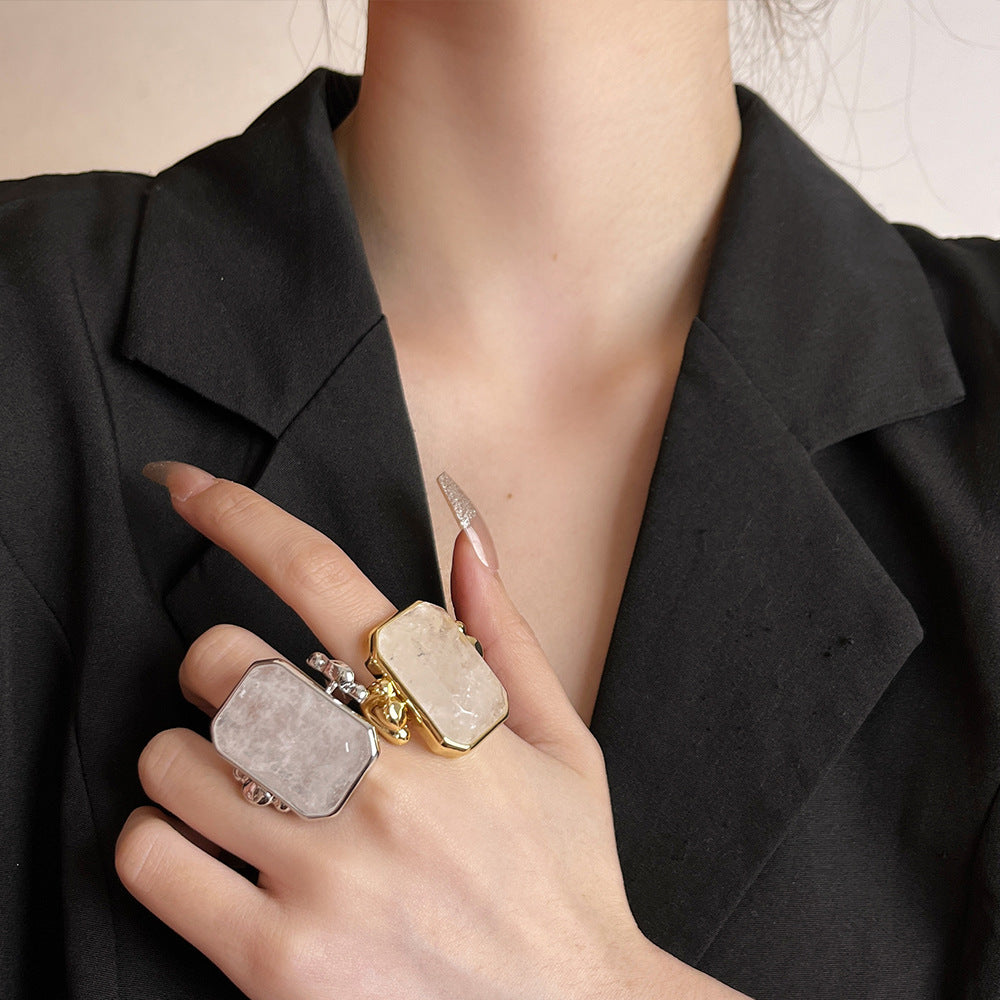 Wilma Retro Crystal Cocktail Ring [8DVMDASV]