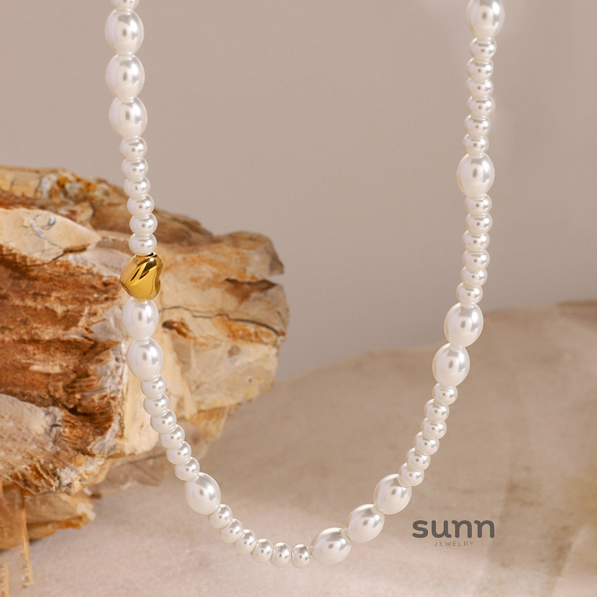 Winifred Mother-of-Pearl Necklace [QEGZALUR]