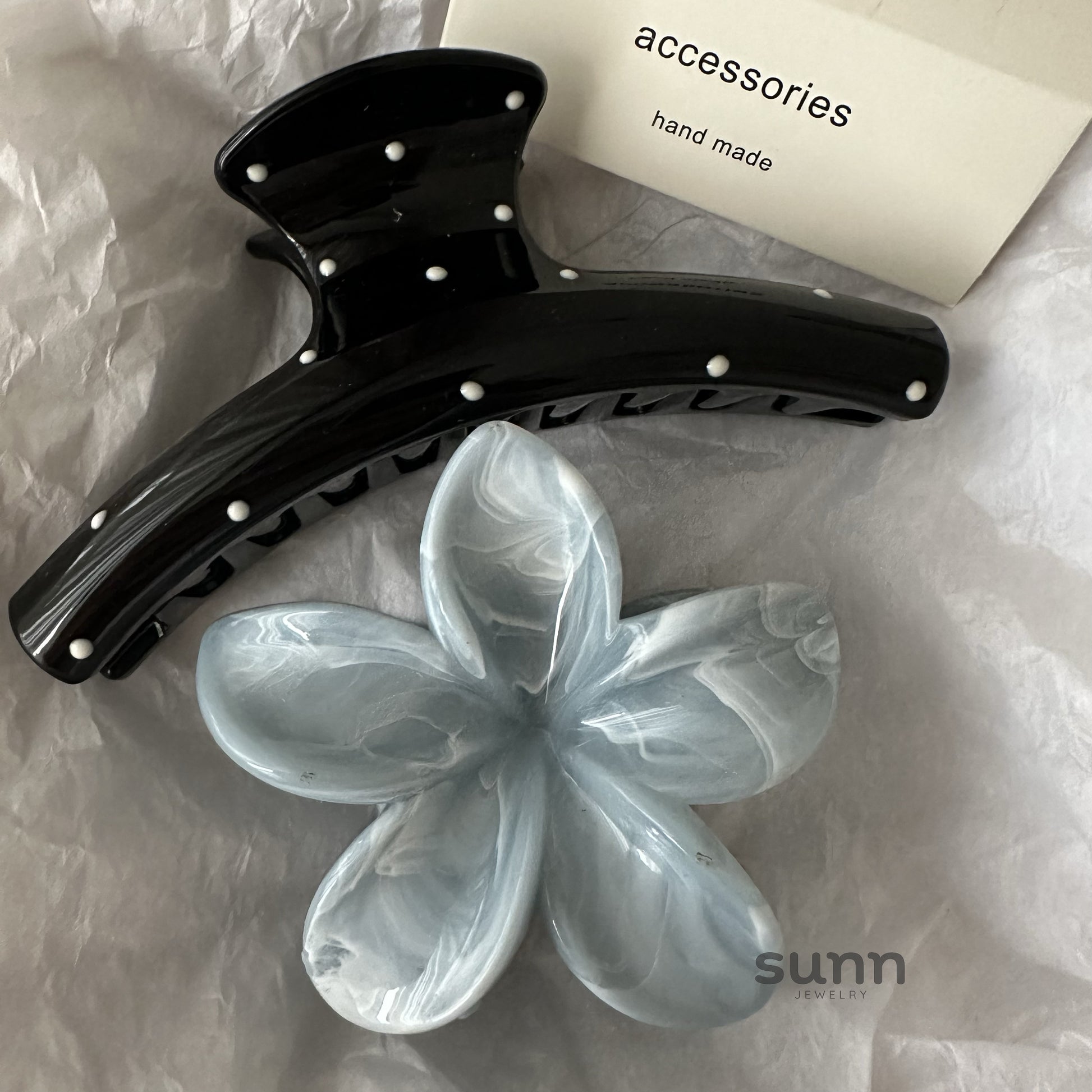 Wynonna Floral Polka-Dot Clip [UPGFO47Z]