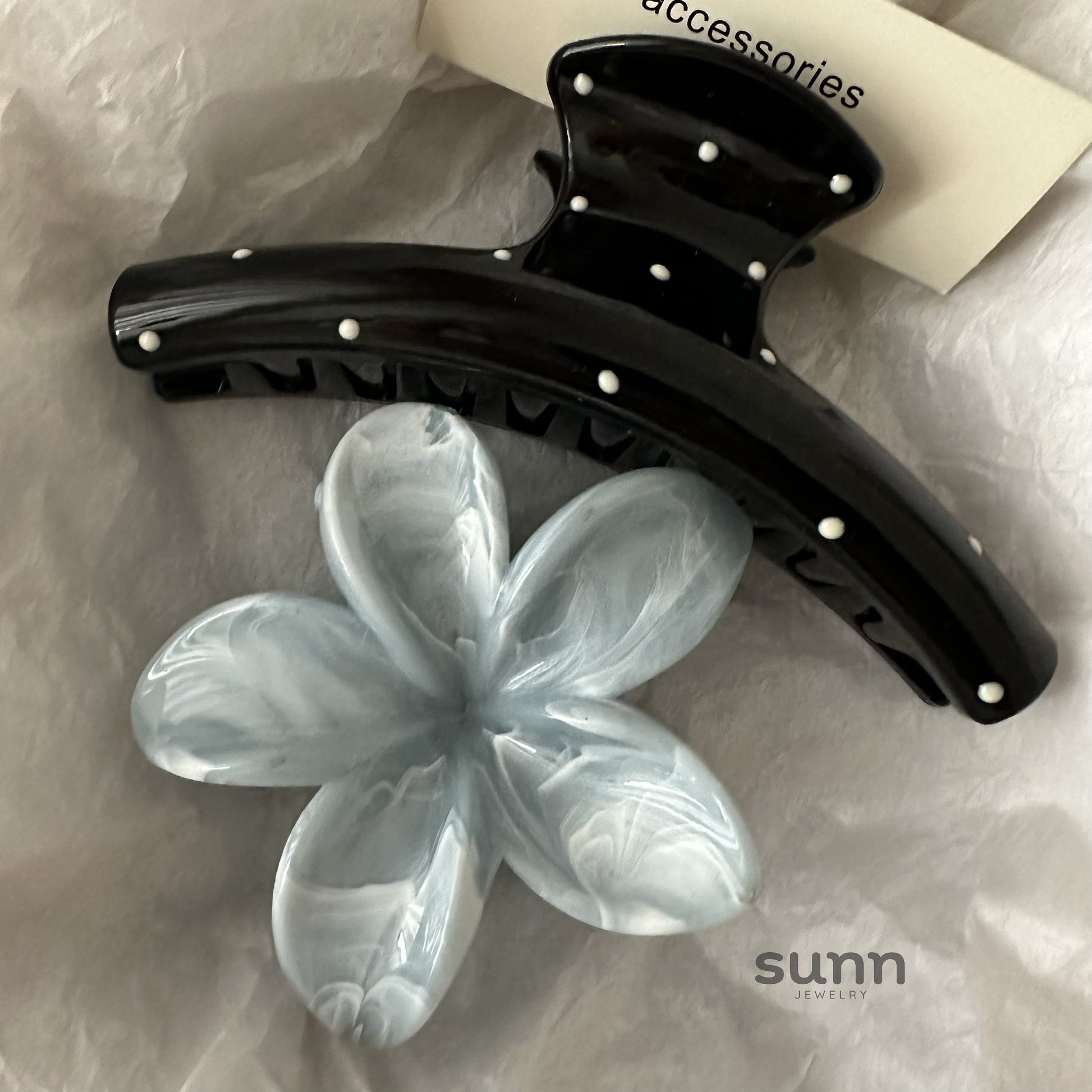 Wynonna Floral Polka-Dot Clip [EP3GQGBH]