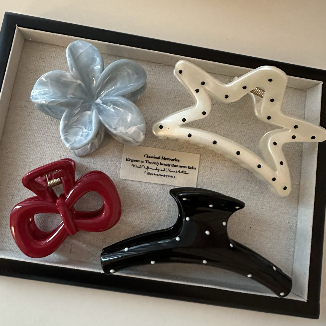 Wynonna Floral Polka-Dot Clip [PW8PMU5K]