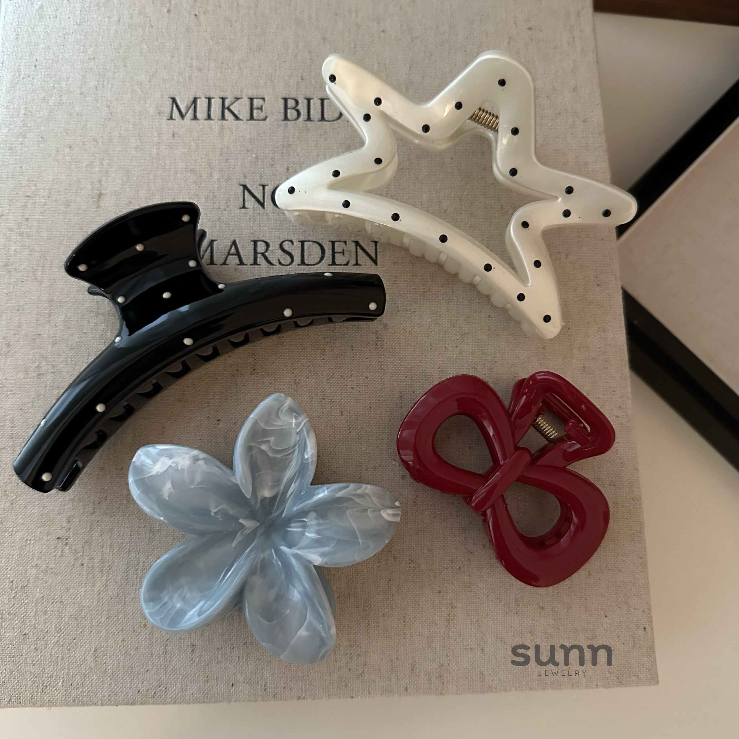 Wynonna Floral Polka-Dot Clip [WDU9959H]