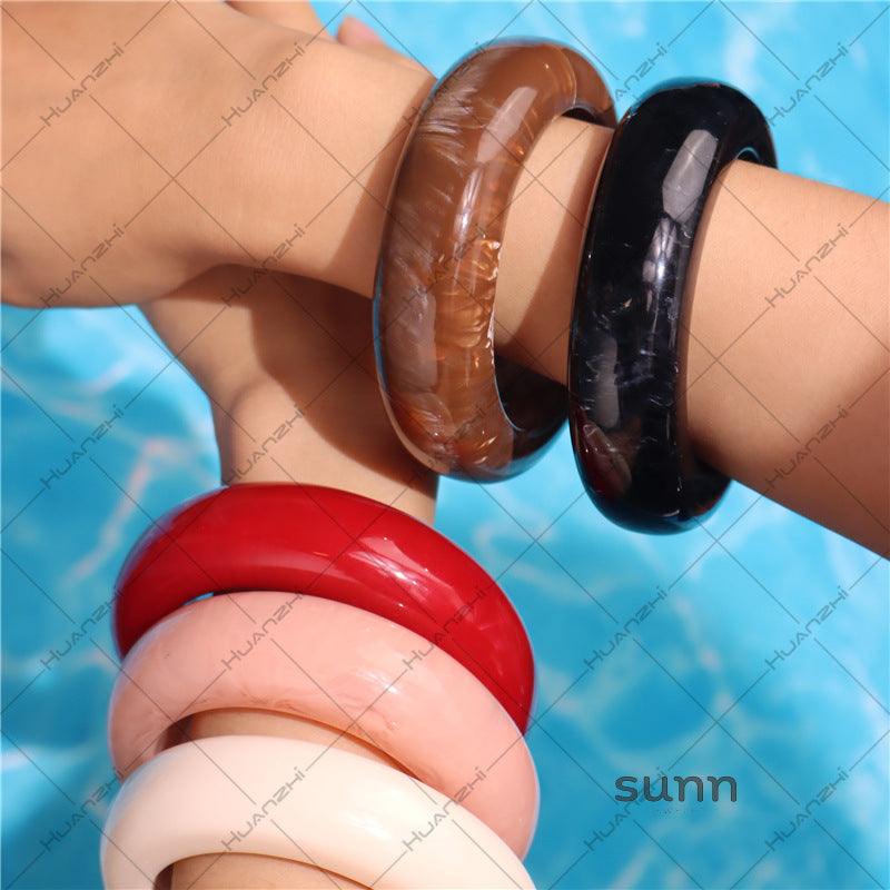 Xandria Artistic Swirl Bangle [YTV2H332]