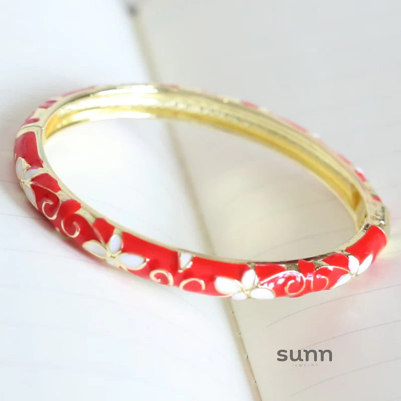 Xaria Clover Enamel Bangle