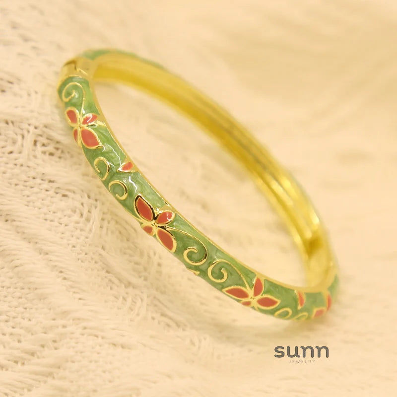 Xaria Clover Enamel Bangle