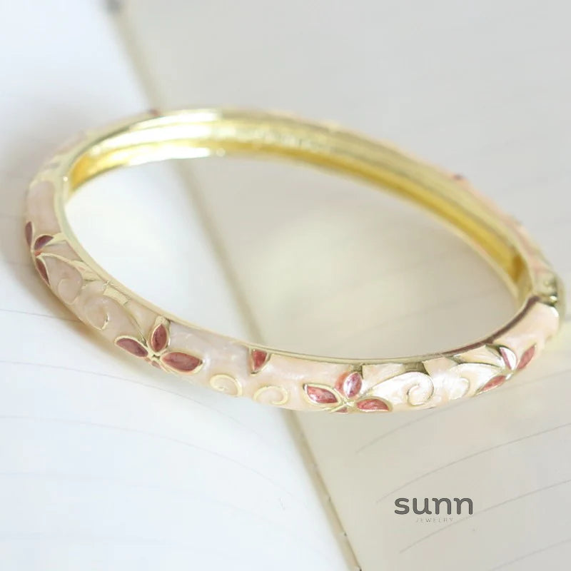 Xaria Clover Enamel Bangle