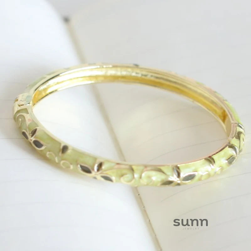 Xaria Clover Enamel Bangle