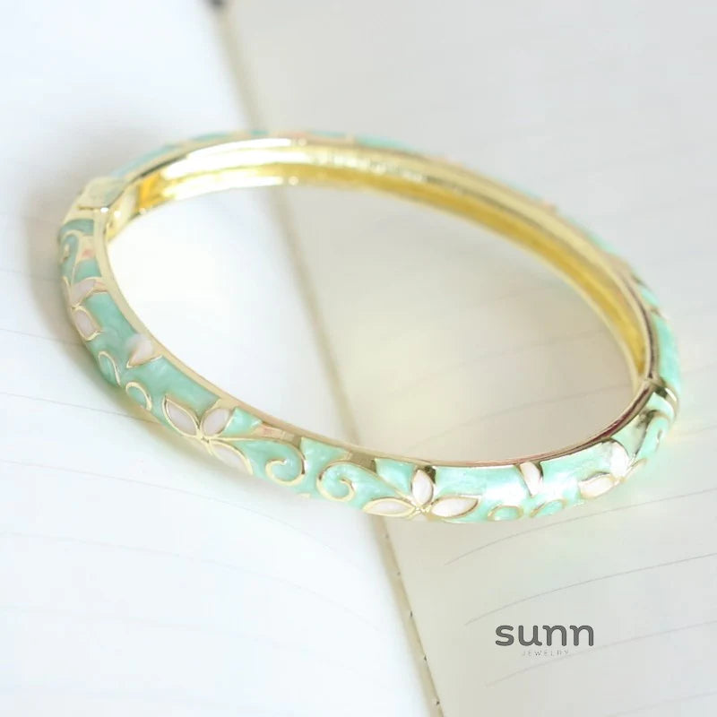 Xaria Clover Enamel Bangle