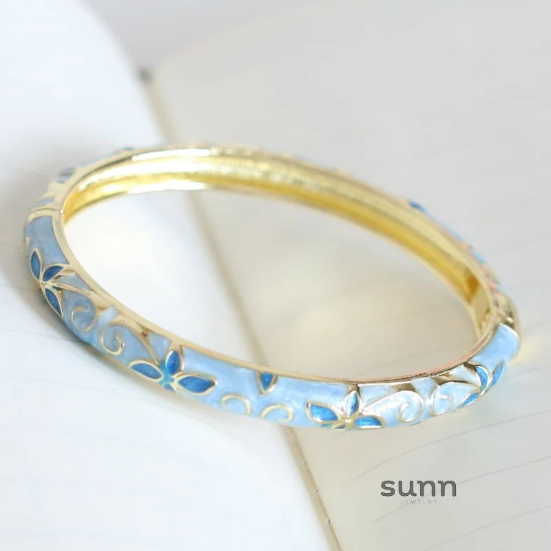 Xaria Clover Enamel Bangle