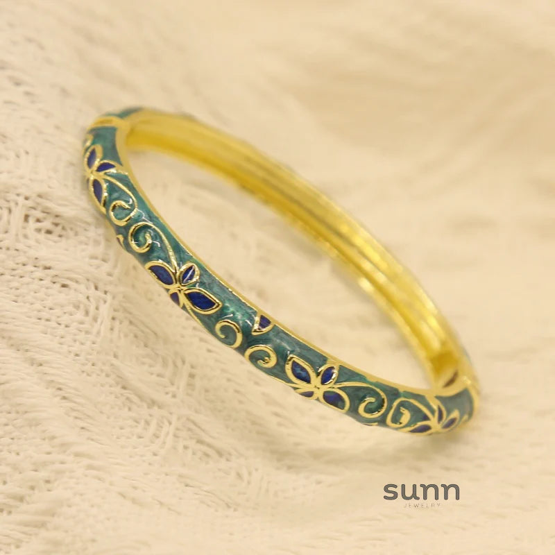 Xaria Clover Enamel Bangle