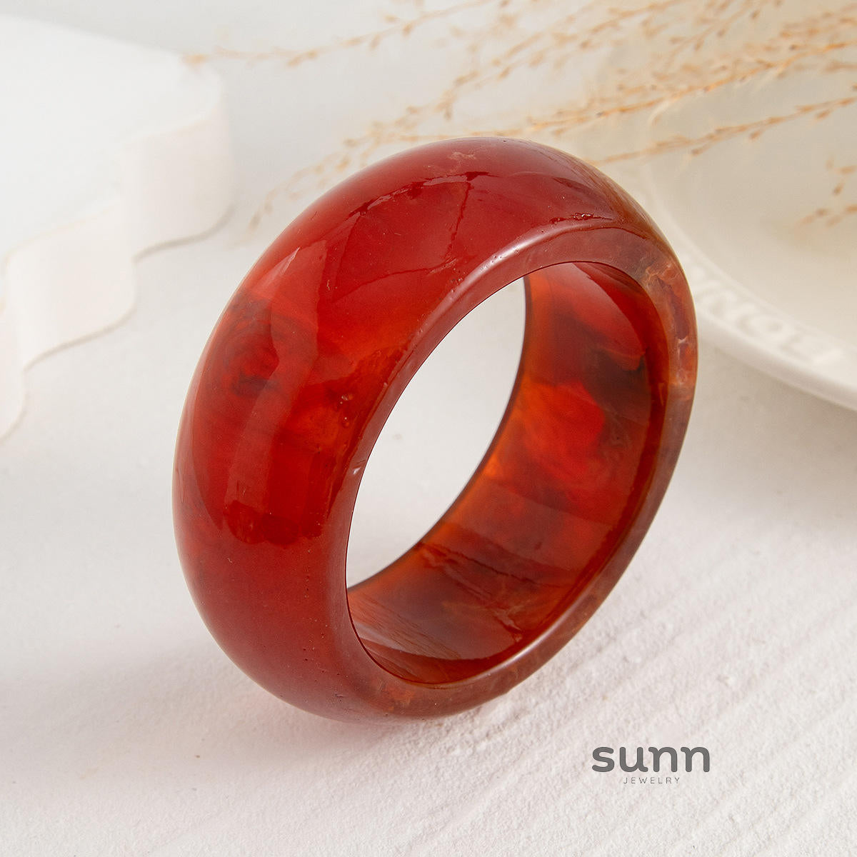 Xia Glossy Resin Cuff [M3WFZ354]