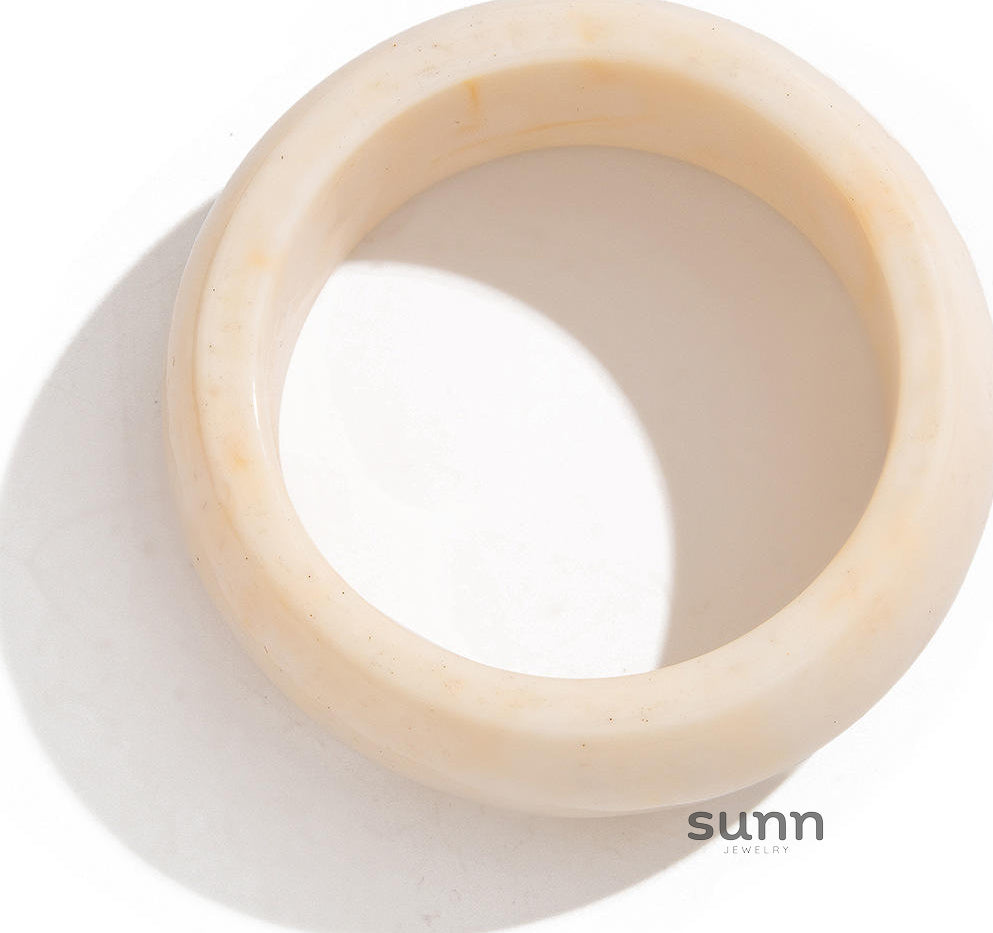 Xia Glossy Resin Cuff [R2B0EMLU]