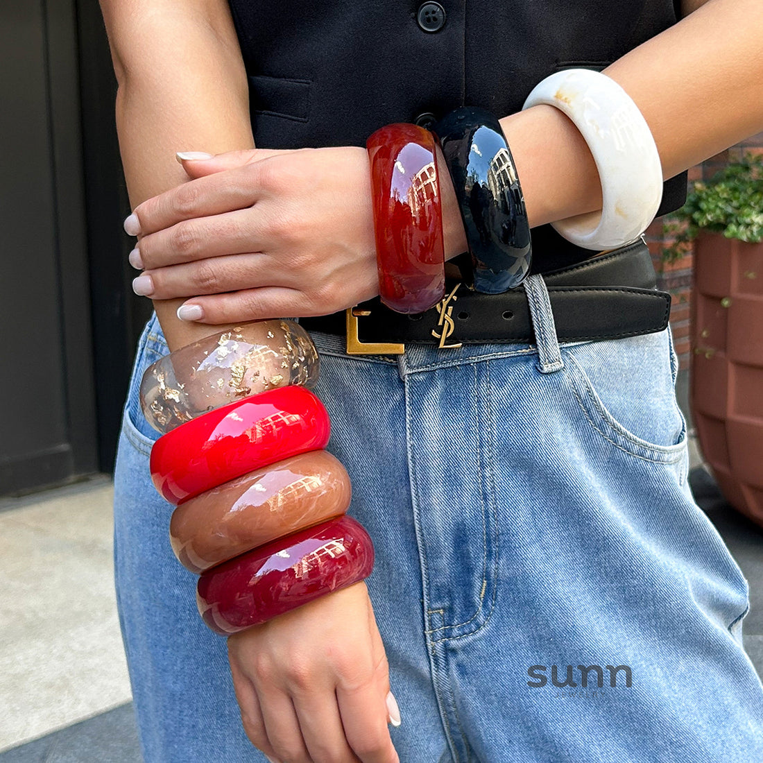 Xia Glossy Resin Cuff [B7ZPGV1X]