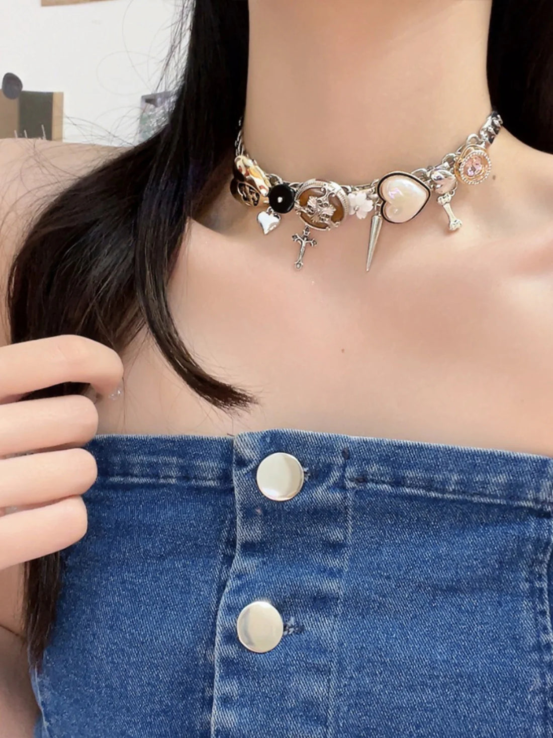 Ximenna Button Heart Necklace